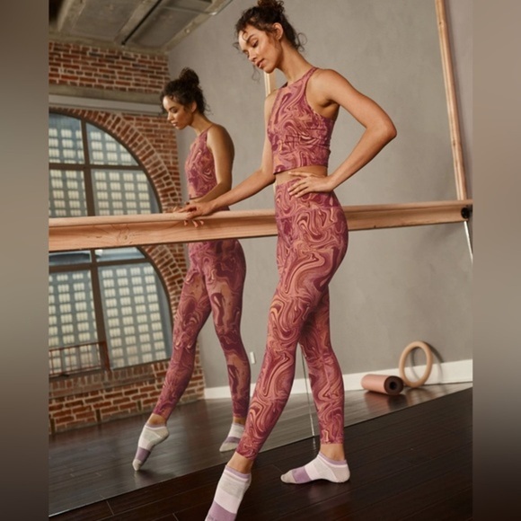 Beyond Yoga Marble High Waisted Midi Legging in Serene Marble size small womens - Picture 4 of 9